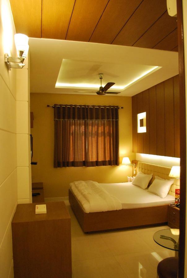 Hotel Arina Inn New Delhi Exterior photo